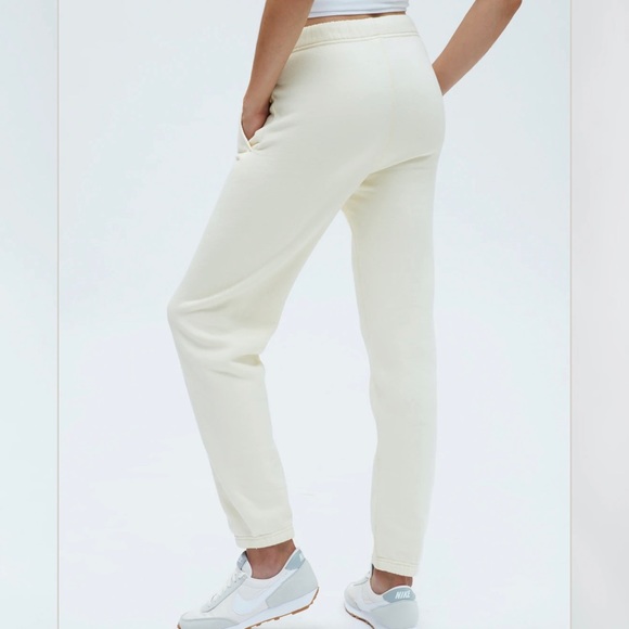 Kotn essential sweatpant in alabaster NWT - Picture 2 of 3